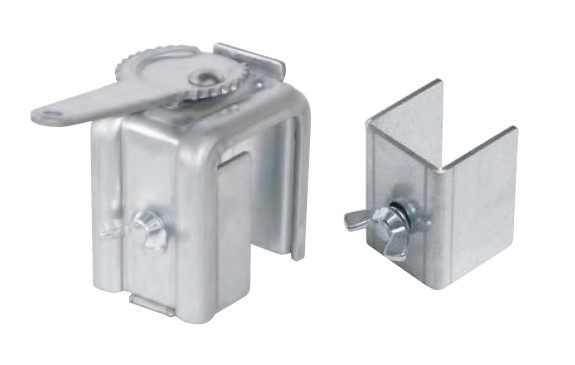 コンパネクランプ